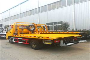 黔东南附近拖车救援搭电